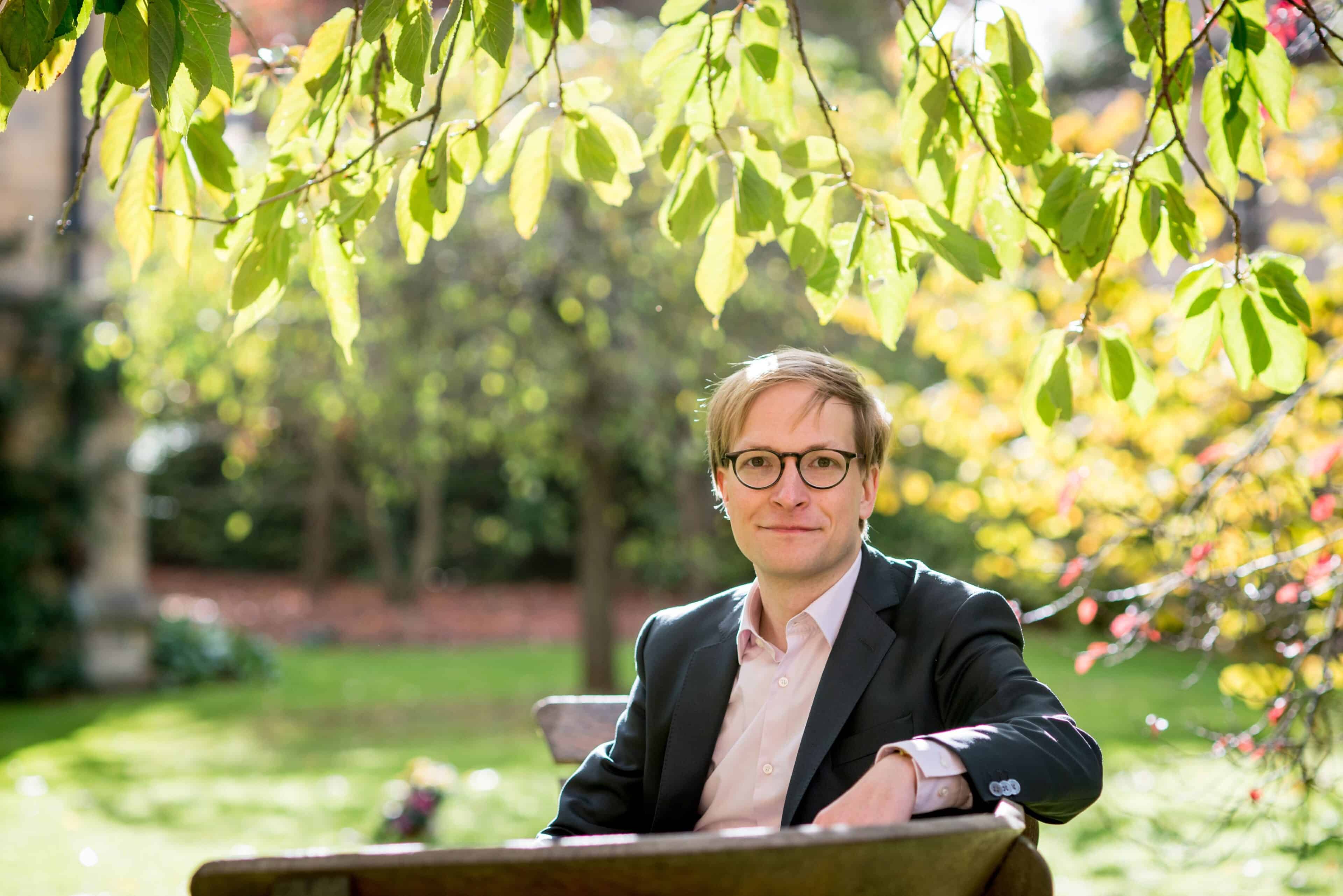 Dr Sebastian Wedler